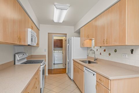 Tiny photo for 1280 RUDOLPH Road #1F, Northbrook, IL 60062 (MLS # 12537868)