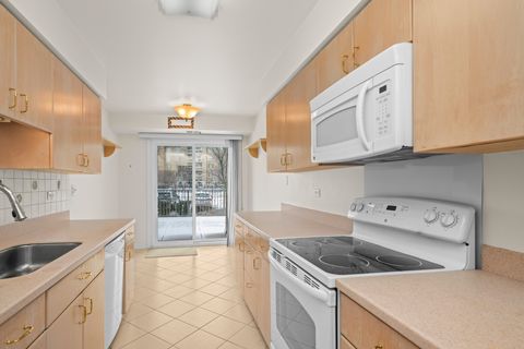 Tiny photo for 1280 RUDOLPH Road #1F, Northbrook, IL 60062 (MLS # 12537868)