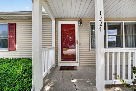 Tiny photo for 1227 University Drive, DeKalb, IL 60115 (MLS # 12713651)