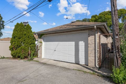 Tiny photo for 4828 N Newcastle Avenue, Chicago, IL 60656 (MLS # 12497594)