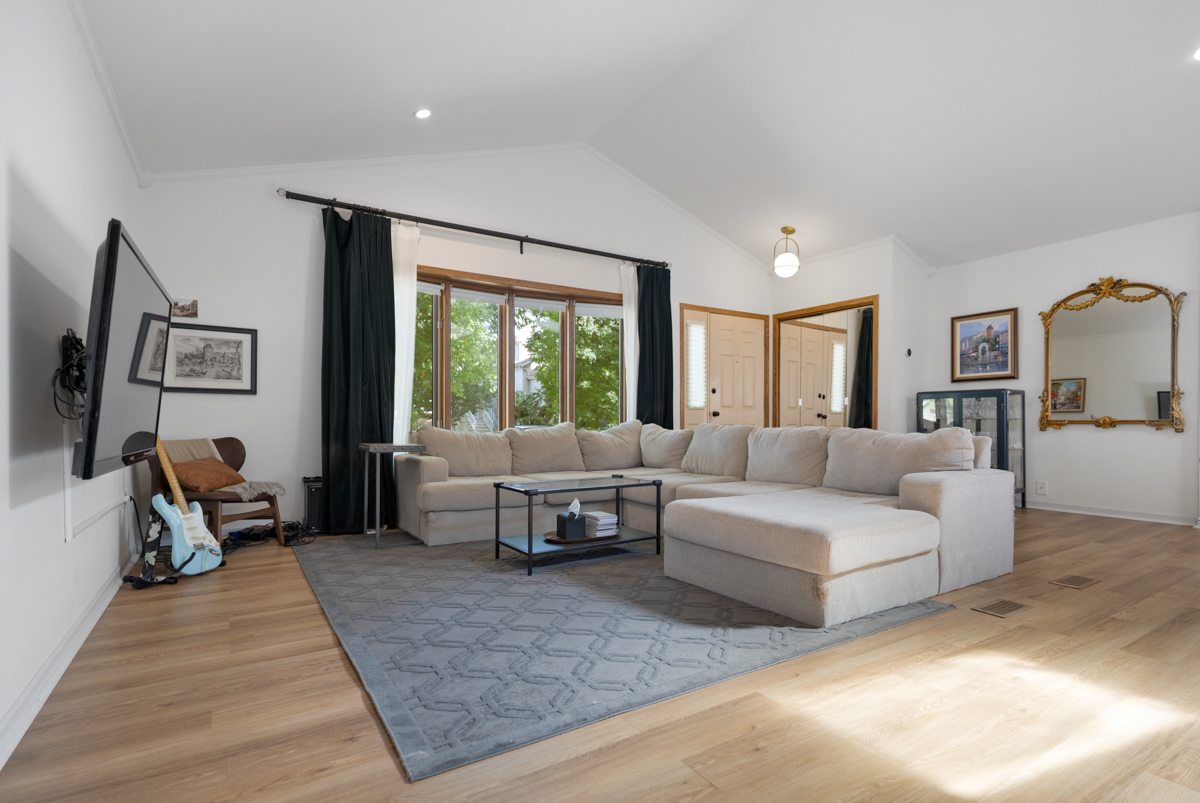 4828 N Newcastle Avenue