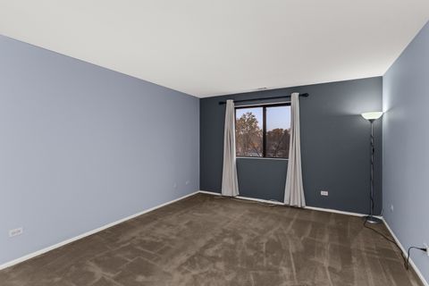 Tiny photo for 960 S RIVER Road #410, Des Plaines, IL 60016 (MLS # 12520648)