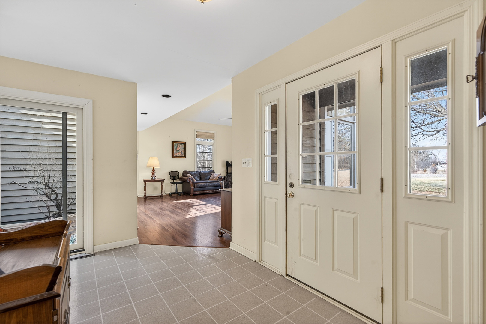 25651 W Illinois Route 60 Highway