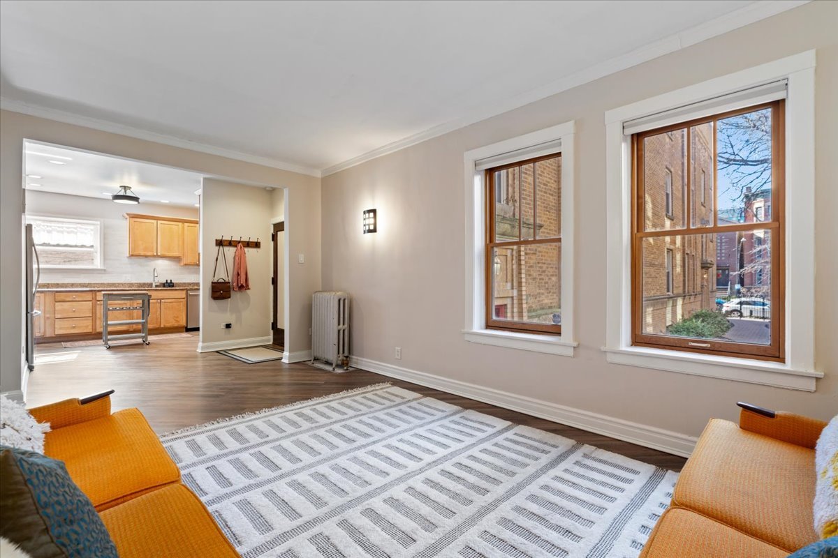 2231 N Bissell Street 1E