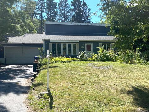 Photo of Lake Villa, IL 60046 (MLS # 12454015)