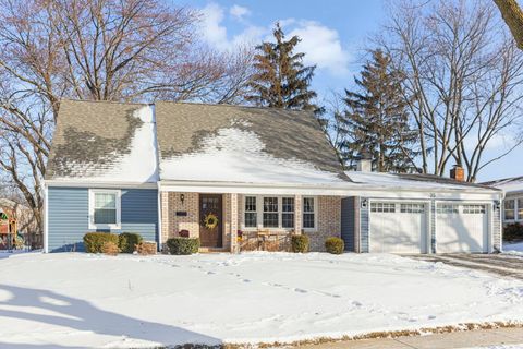 Photo of 35 CLOVERDALE Lane, Schaumburg, IL 60194 (MLS # 12551516)