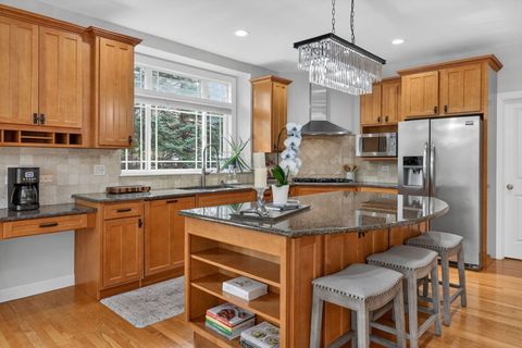Tiny photo for 702 S Wilmette Avenue, Westmont, IL 60559 (MLS # 12607842)