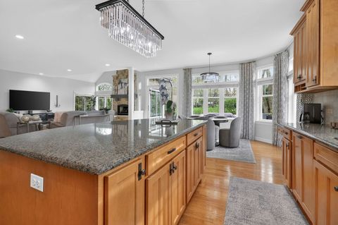 Tiny photo for 702 S Wilmette Avenue, Westmont, IL 60559 (MLS # 12607842)
