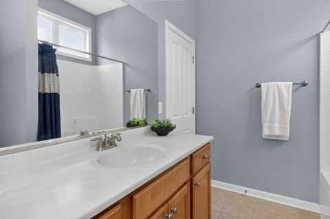 Tiny photo for 702 S Wilmette Avenue, Westmont, IL 60559 (MLS # 12607842)