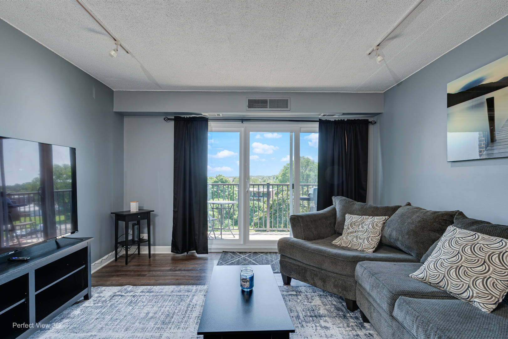 5400 Walnut Avenue 406