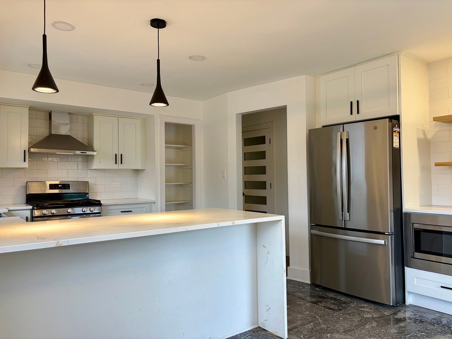 2538 W Arthur Avenue 2