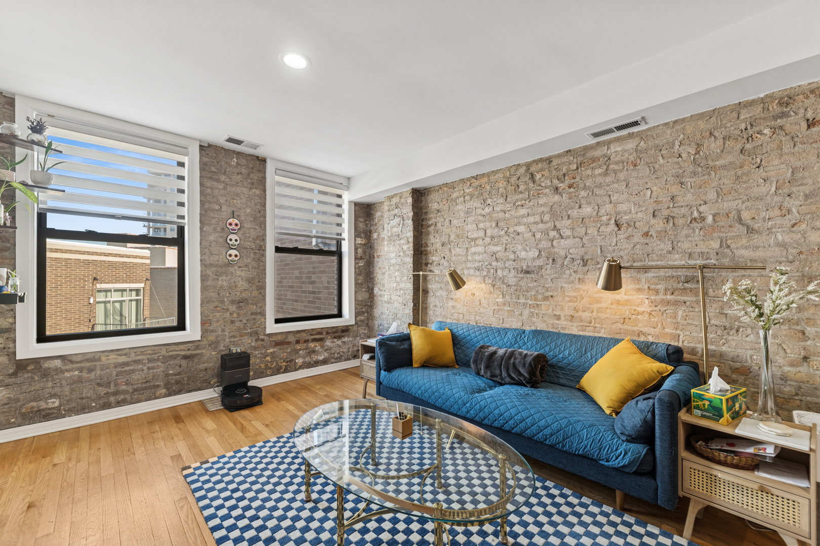 701 N Milwaukee Avenue 4R