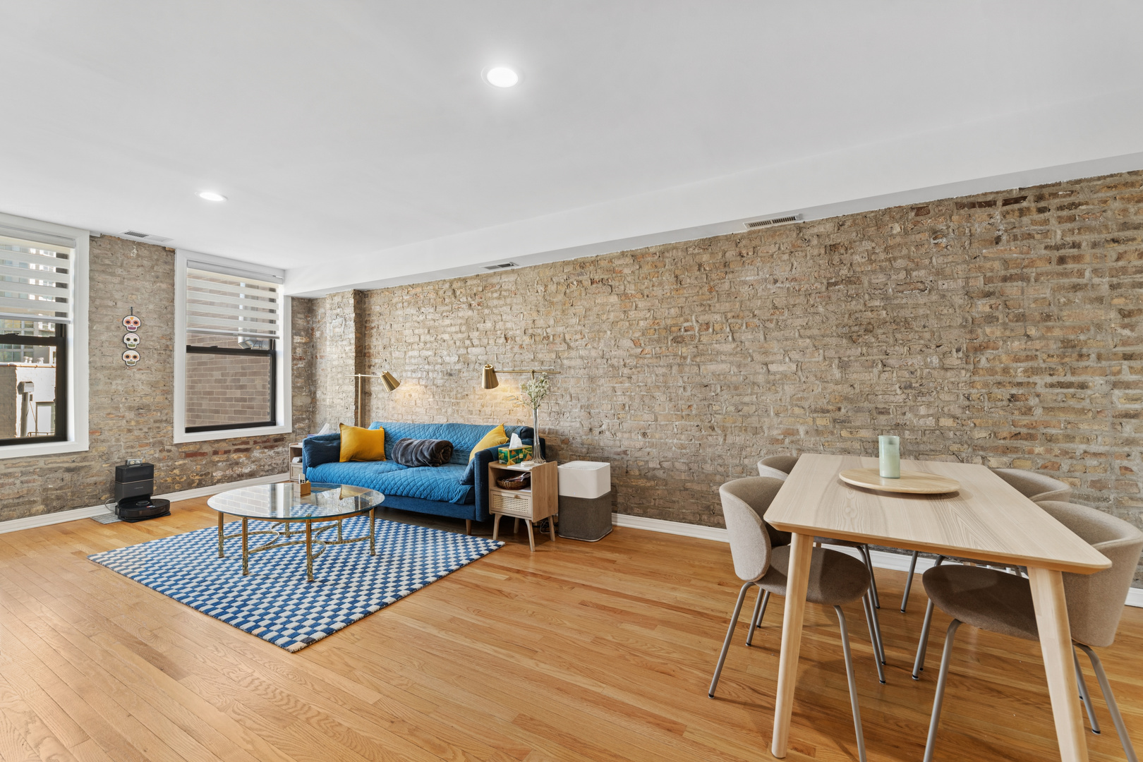 701 N Milwaukee Avenue 4R