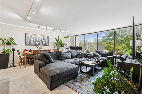 Tiny photo for 5445 N Sheridan Road #306, Chicago, IL 60640 (MLS # 12613415)