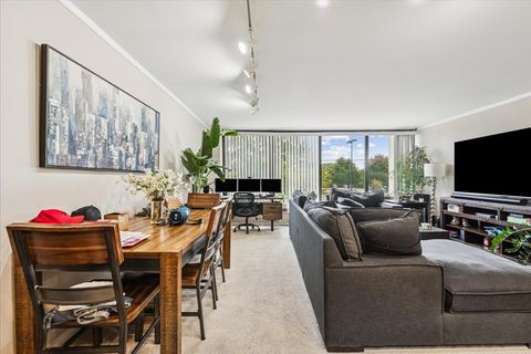 Tiny photo for 5445 N Sheridan Road #306, Chicago, IL 60640 (MLS # 12613415)