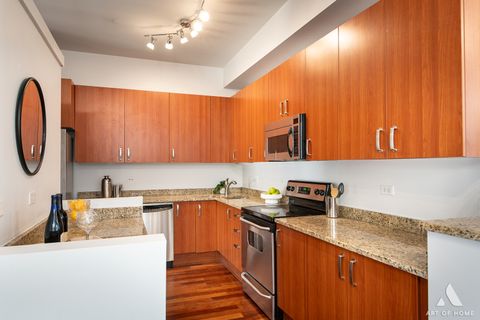 Tiny photo for 4751 N Artesian Avenue #409, Chicago, IL 60625 (MLS # 12487314)