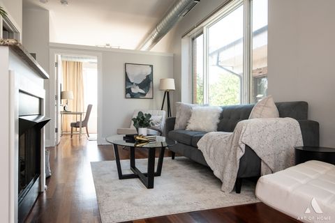 Tiny photo for 4751 N Artesian Avenue #409, Chicago, IL 60625 (MLS # 12487314)