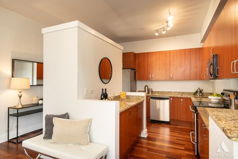 Tiny photo for 4751 N Artesian Avenue #409, Chicago, IL 60625 (MLS # 12487314)