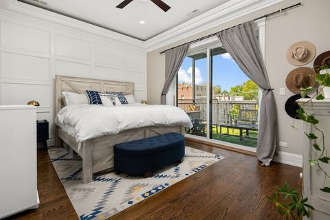 Tiny photo for 3708 N Southport Avenue #3, Chicago, IL 60613 (MLS # 12490688)