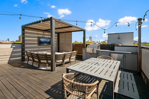 Tiny photo for 3708 N Southport Avenue #3, Chicago, IL 60613 (MLS # 12490688)