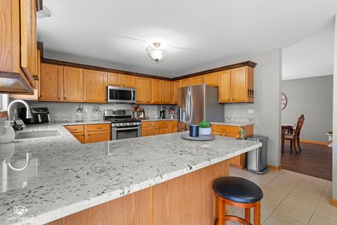Tiny photo for 24614 Kaylee Street, Shorewood, IL 60404 (MLS # 12478952)