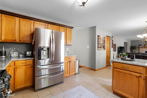Tiny photo for 24614 Kaylee Street, Shorewood, IL 60404 (MLS # 12478952)