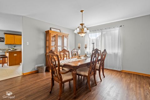 Tiny photo for 24614 Kaylee Street, Shorewood, IL 60404 (MLS # 12478952)