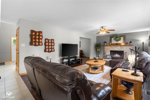 Tiny photo for 24614 Kaylee Street, Shorewood, IL 60404 (MLS # 12478952)