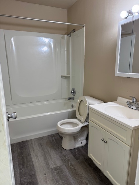 833 N Randall Road C4