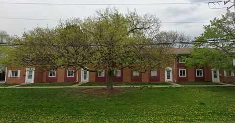 833 N Randall Road C4 Aurora IL 60506