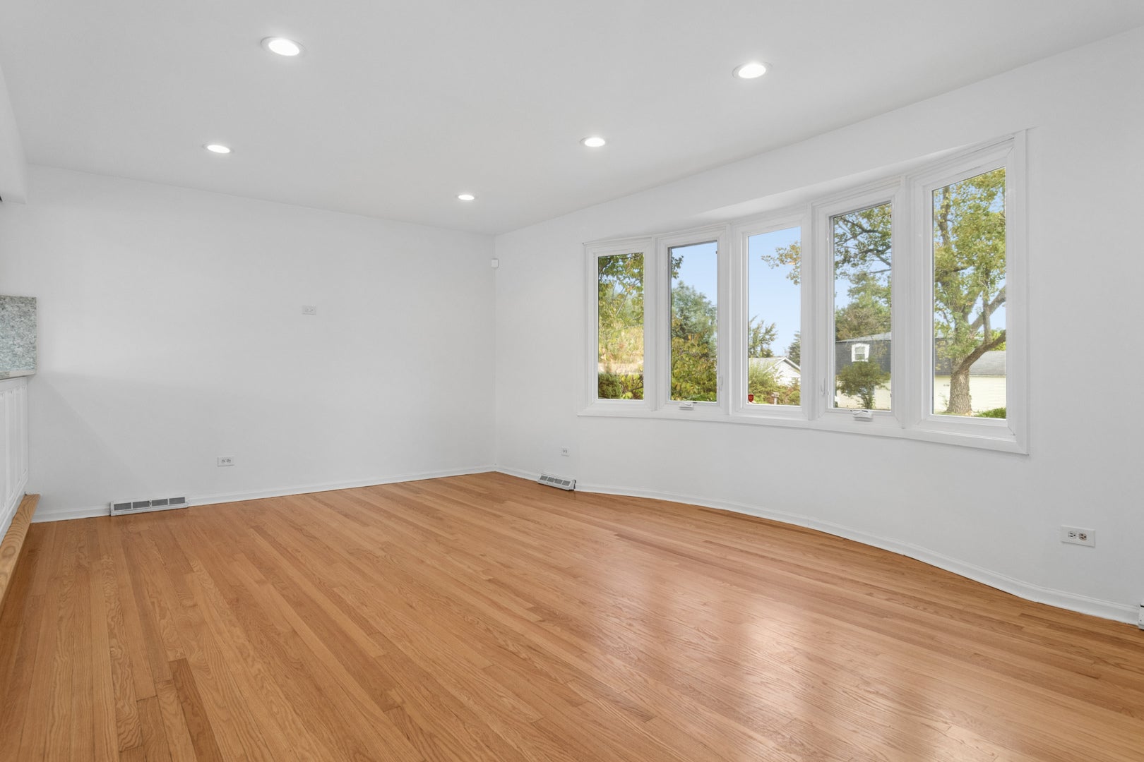 8736 S 80th Court