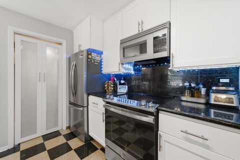 Tiny photo for 1749 Eastwood Court #6, Schaumburg, IL 60195 (MLS # 12693166)