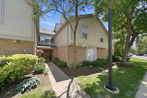 Photo of 1749 Eastwood Court #6, Schaumburg, IL 60195 (MLS # 12693166)
