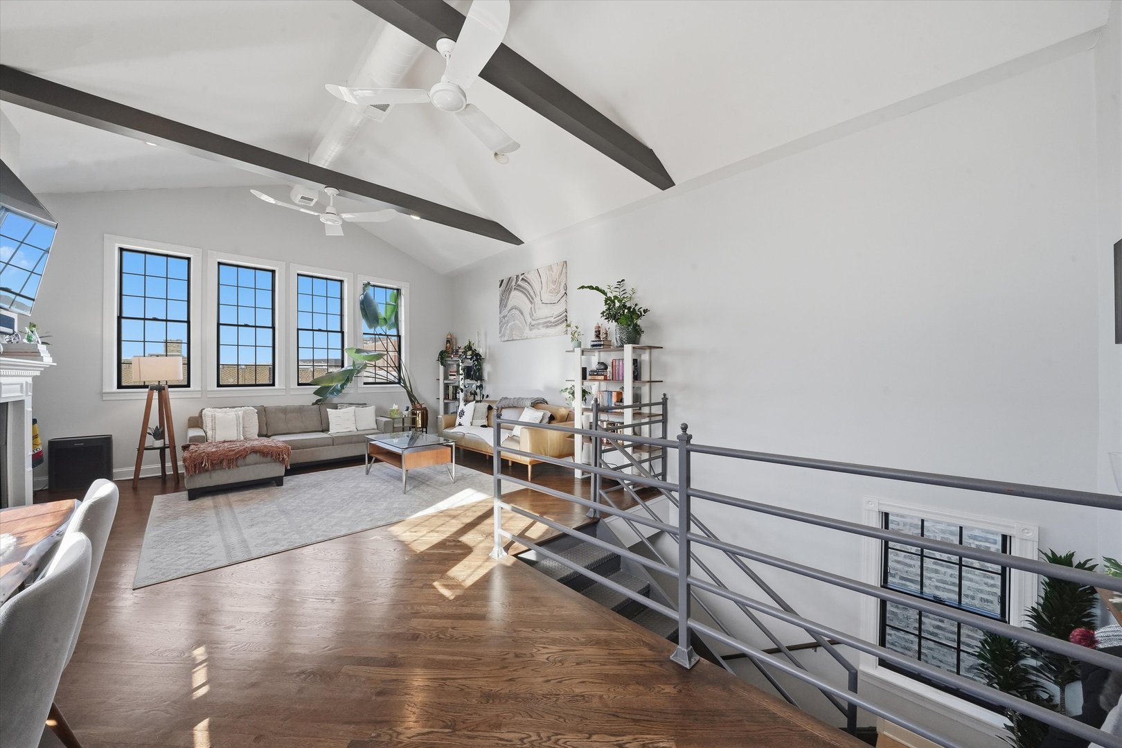 3511 N WILTON Avenue 4