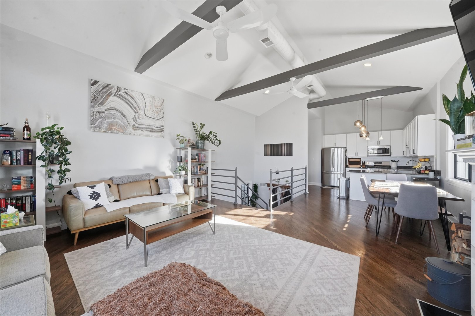 3511 N WILTON Avenue 4