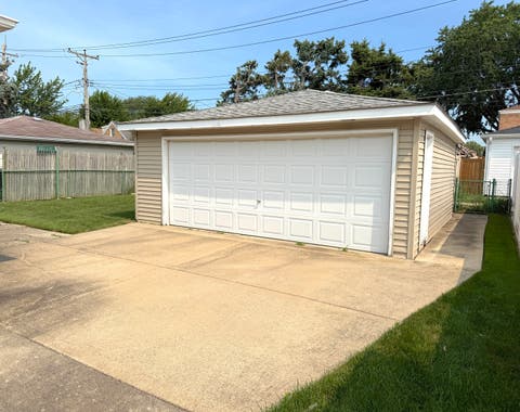 Tiny photo for 2816 W Seipp Street, Chicago, IL 60652 (MLS # 12705266)