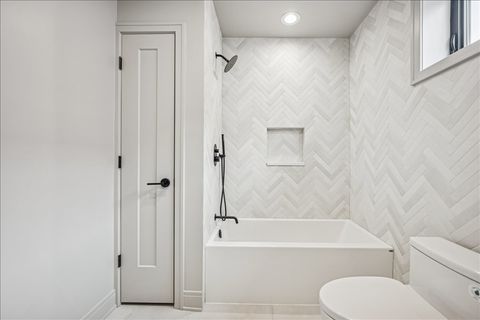 Tiny photo for 2840 N Christiana Avenue, Chicago, IL 60618 (MLS # 12578987)