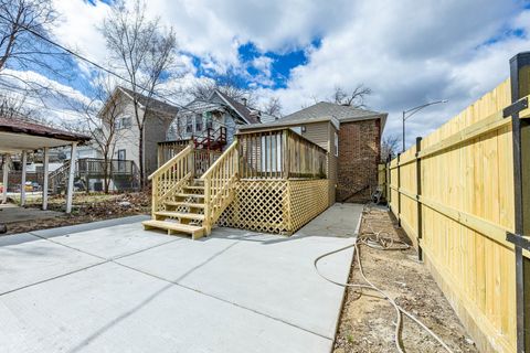 Tiny photo for 7601 S Rhodes Avenue, Chicago, IL 60619 (MLS # 12593526)