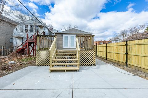 Tiny photo for 7601 S Rhodes Avenue, Chicago, IL 60619 (MLS # 12593526)