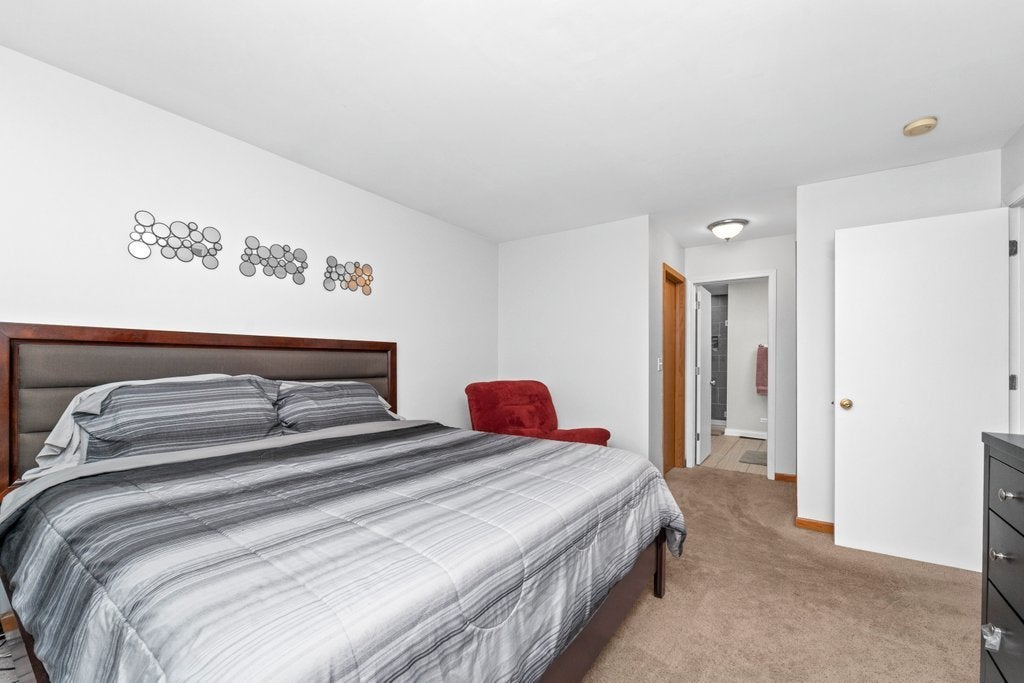2121 Bridgewater Drive