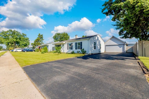 Tiny photo for 4 Arlington Drive, Romeoville, IL 60446 (MLS # 12740090)