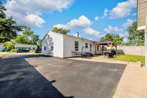 Tiny photo for 4 Arlington Drive, Romeoville, IL 60446 (MLS # 12740090)