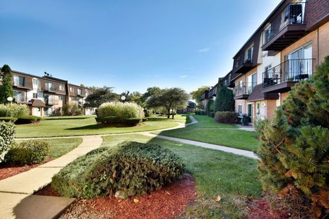 A home in Des Plaines