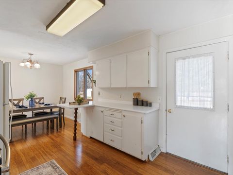 Tiny photo for 2624 E George Washington Boulevard, Davenport, IA 52803 (MLS # 12555503)