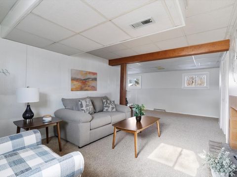 Tiny photo for 2624 E George Washington Boulevard, Davenport, IA 52803 (MLS # 12555503)