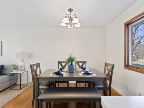 Tiny photo for 2624 E George Washington Boulevard, Davenport, IA 52803 (MLS # 12555503)