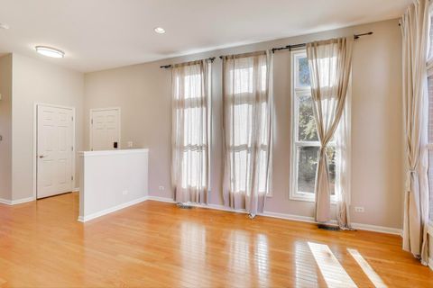 Tiny photo for 125 N Rose Street #E, Palatine, IL 60067 (MLS # 12513927)