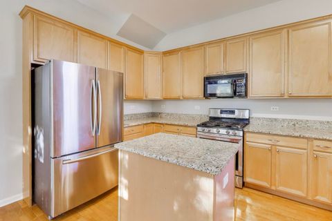 Tiny photo for 125 N Rose Street #E, Palatine, IL 60067 (MLS # 12513927)