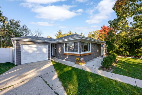 Tiny photo for 306 Lincoln Avenue, Downers Grove, IL 60515 (MLS # 12791958)