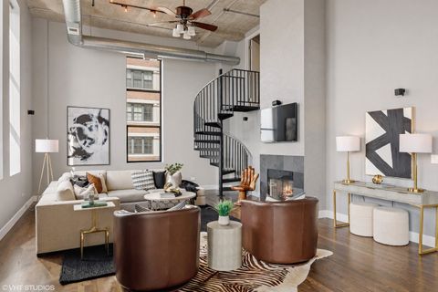 Tiny photo for 758 N Larrabee Street #411, Chicago, IL 60654 (MLS # 12550627)